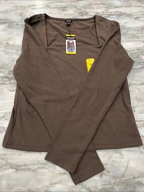Express Women’s Size M Brown Long-Sleeve Top